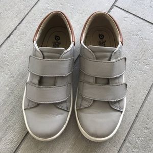 OLD SOLES LEATHER SNEAKERS YOUTHS SIZE 34